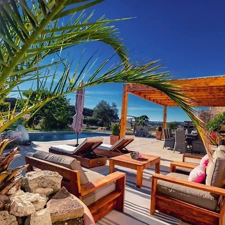 Semesterbostad Casa Guillarmou - Evasion Enchantee Avec Piscine Chauffee, & Clim - Vue Exceptionnelle Castelnau-de-Montmiral